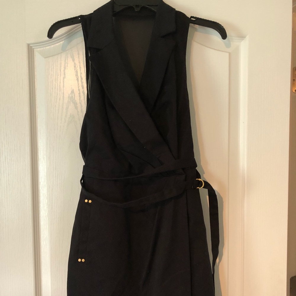 Leifsdottir black cocktail dress size 6